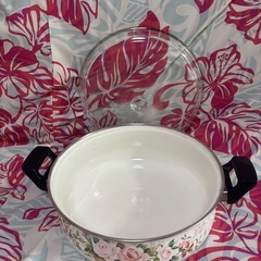 ホーロー両手鍋　の画像