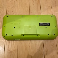 子供用電子ピアノの画像