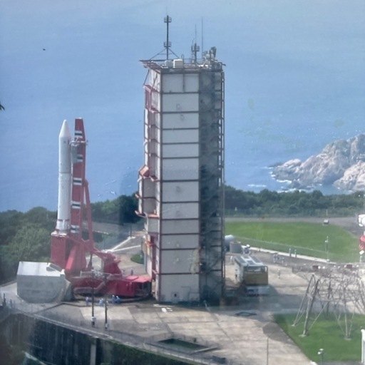 イプシロンロケット1号機発射前