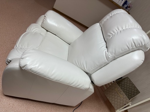 【取引決定しました】電動ラウンジチェア SHIFFON　美品　リクライニングチェア