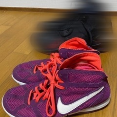 2足決った為残り4足で6000円【受取り早い方優先】NIKE スニーカー4点まとめ　エアジョーダン　ナイキ　靴　子供　レディース　メンズの画像