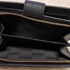 MICHAEL KORS ブラック 二つ折り財布の画像