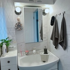 【指定あり】IKEA ミラーキャビネットの画像