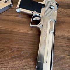 東京マルイ デザートイーグルクロームステンレス
ハードキック ガスガンの画像