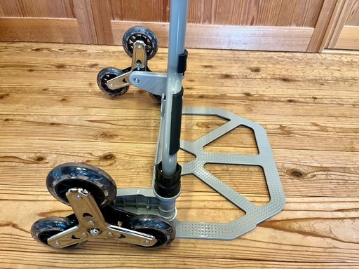 サンワサプライ 折りたたみキャリー（3輪階段用台車） CART-FA6GY