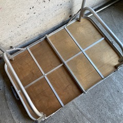 キャンプテーブルの画像