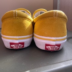 VANS（バンズ）のスリッポンスニーカー　イエロー23.5cm すぐお渡しの画像