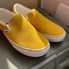 VANS（バンズ）のスリッポンスニーカー　イエロー23.5cm すぐお渡しの画像