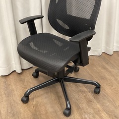 KC-10【新入荷　リサイクル品】ニトリ　クエト　メッシュバック　ワークチェア　黒の画像