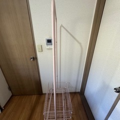 ハンガーラックの画像