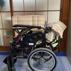 wavit介護車椅子の画像