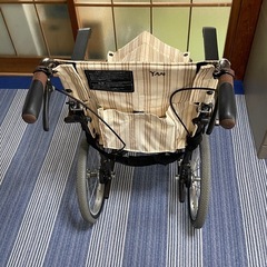 wavit介護車椅子の画像