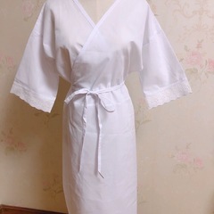 浴衣 セット 新品未使用 椿柄 ブラック×レッド かごバッグ 下駄付きの画像