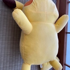ピカチュウ　ぬいぐるみ
の画像