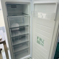 アイリスオーヤマ冷凍庫　引き出し　縦型　2021年製の画像