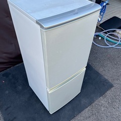 SHARP 冷凍冷蔵庫 137L SJ-14T-S 一人暮らしにおすすめの画像