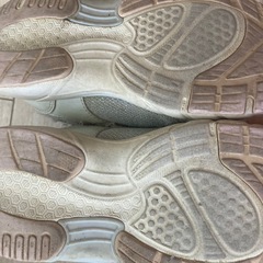 スニーカーディズニーコラボ17cmの画像