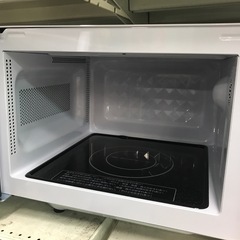 ジャングルジャングル貝塚店　レンジ　アイリスオーヤマ　2023年製　フラットテーブル　白　ホワイト　50／60Hz ヘルツフリー　3段階出力　自動調理メニュー　シンプル　単機能レンジ　横開き　中古　貝塚市　二色浜の画像