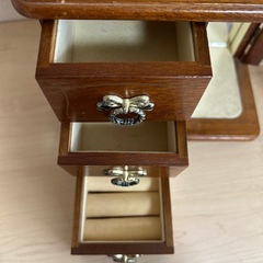 レトロ　アクセサリー入れの画像