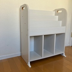 17日まで掲載 絵本棚の画像