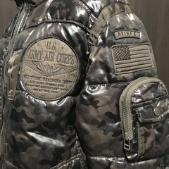 AVLEX 迷彩 ダウンの画像