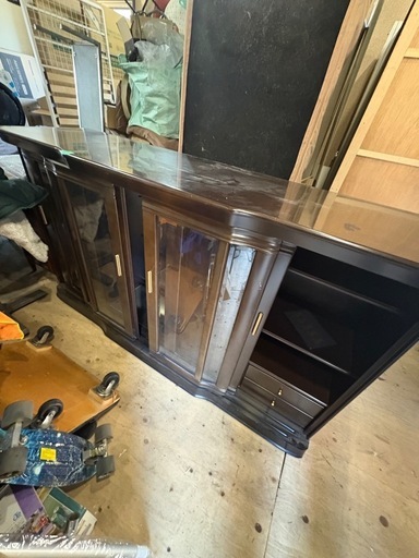 武冨家具　ガラス飾り棚