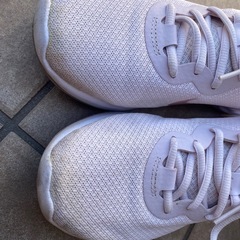 NIKE スニーカー　24.5cmの画像