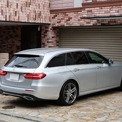 検査10年3月E220dステーションワゴン AVG スポーツ ディーゼルターボ/12.3インチナビ/カープレイ/全周囲カメラ/レーダーセーフティPKG/記録簿の画像