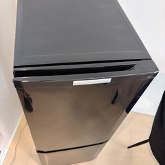  三菱 冷蔵庫 146L ブラック 一人暮らしサイズ 動作良好の画像