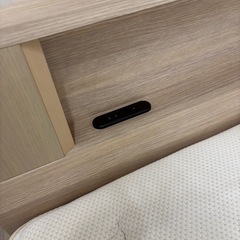 シモンズ　セミダブルベッド　フレームの画像