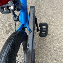 ストライダー14x 2台スタンド付きの画像