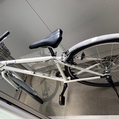 クロスバイク　白の画像