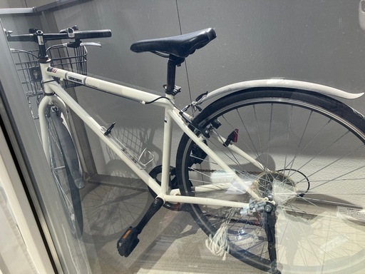 自転車　クロスバイク　白