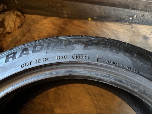 取引可能中ミネルバ　225\45R18.     4本セット 