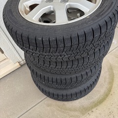 スタッドレスタイヤの画像