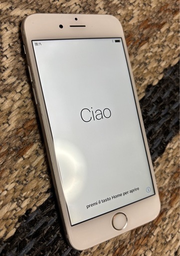 iPhone8本体　64GB