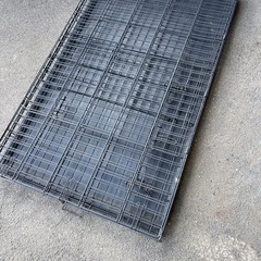 大型犬用金属製ケージ の画像