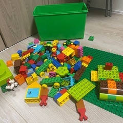 レゴデュプロ  LEGO、おまけに木の積み木の画像