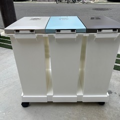 ゴミ箱3点セット　ペットボトル、缶、瓶の画像