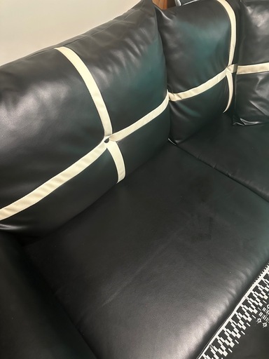 レザーソファー黒×白 3-4人掛け  3月24日までに取りに来れる方に限り5000円引き