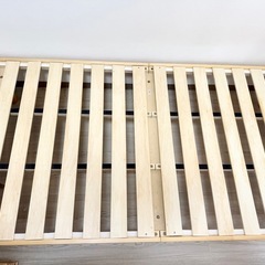 ベッドフレームの画像