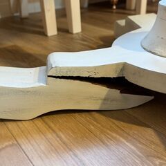 丸テーブルの画像