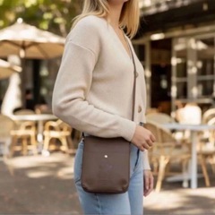 【新品未使用 】ディズニー　レザーショルダーバッグ 2色セットの画像