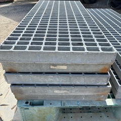 スチールグレーチング5枚の画像
