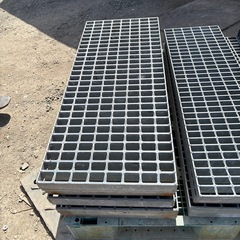 スチールグレーチング7枚の画像