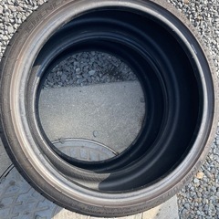 バリ山　215/35R19  輸入タイヤ　2024年製　２本セットの画像