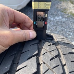 バリ山　215/35R19  輸入タイヤ　2024年製　２本セットの画像