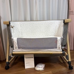 (お取引き中)ベビーベッド　　　　折りたたみの画像