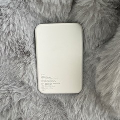 モバイルバッテリー ホワイト スマホ充電器 5000mAhの画像