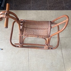 　レトロなお馬さん遊具の画像